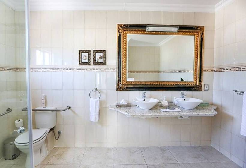 فندق Misty Waves Boutique