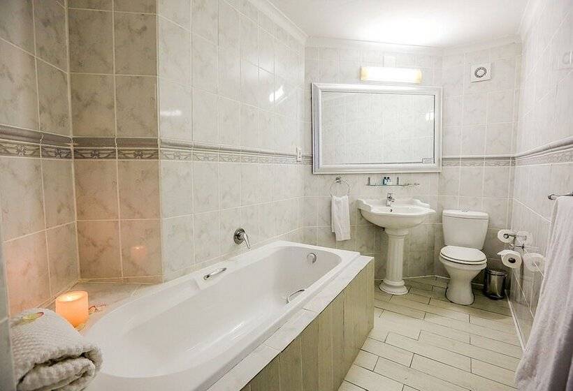 فندق Misty Waves Boutique