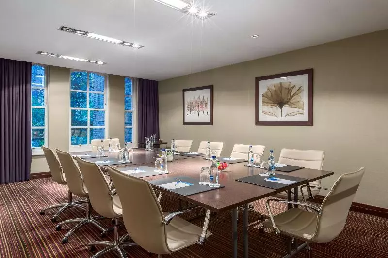 Hotel Nh London Kensington