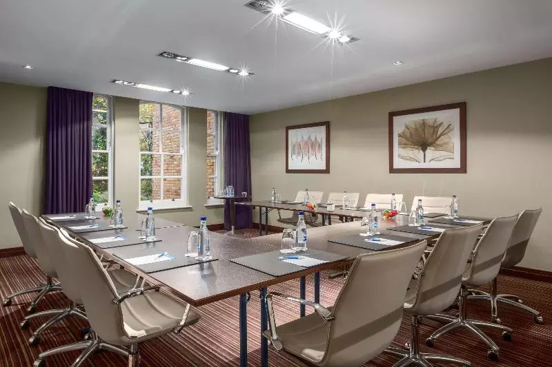 Hotel Nh London Kensington