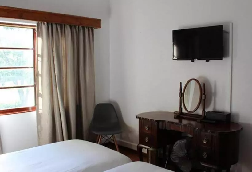 Отель Somerset Guest Lodge   Western Cape