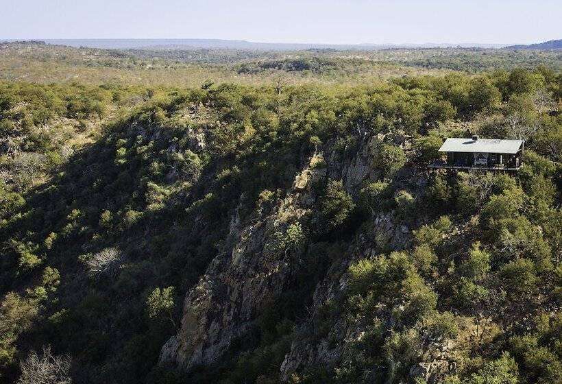 Hotel The Outpost & Pel S Post