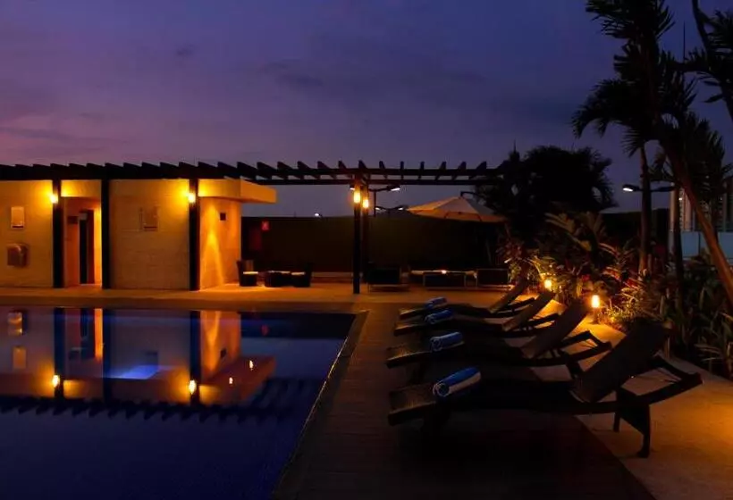 호텔 Trinitarias Suites