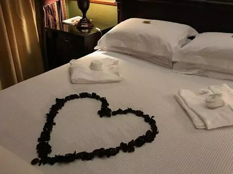 בית מלון כפרי Whistletree Manor Boutique