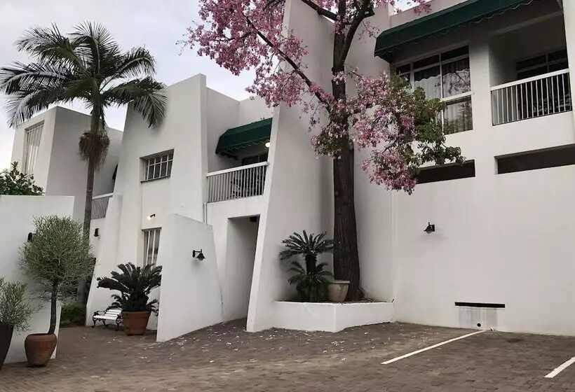 בית מלון כפרי Whistletree Manor Boutique