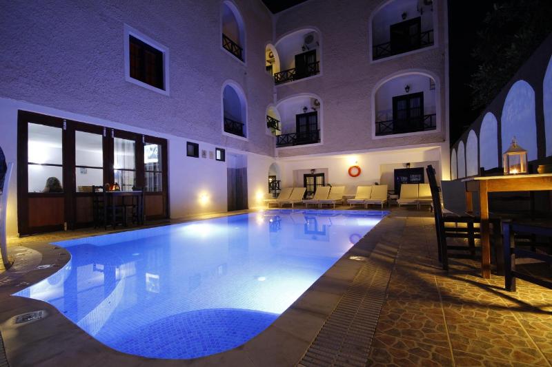 Anny Studios & Rooms Perissa Beach