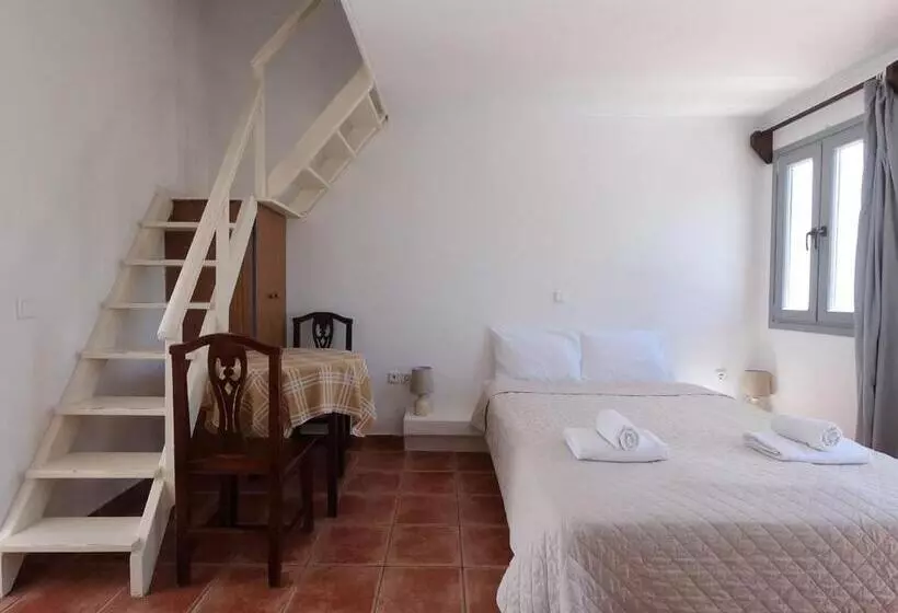 Anny Studios & Rooms Perissa Beach