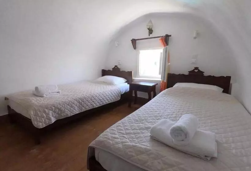 Anny Studios & Rooms Perissa Beach