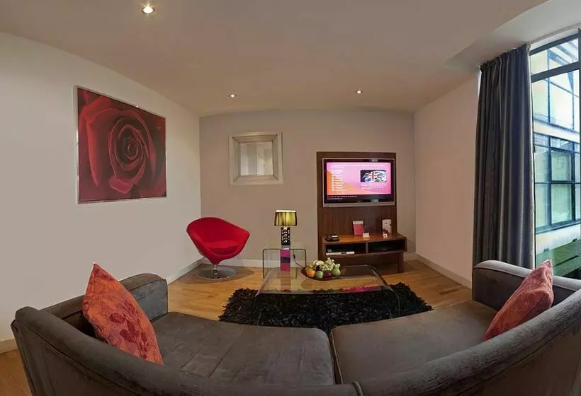 Blue Rainbow Aparthotel Manchester