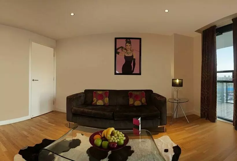 Blue Rainbow Aparthotel Manchester