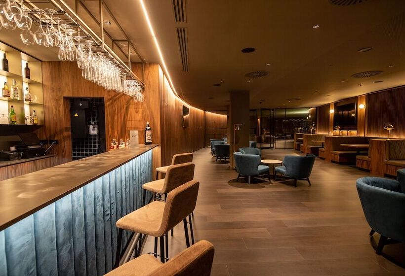 酒店 Bah Barcelona Airport