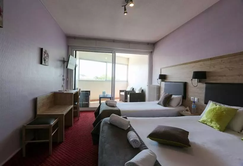 Brit Hotel Bleu Nuit