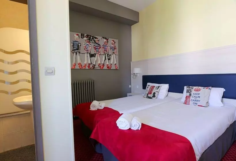 Brit Hotel Bleu Nuit