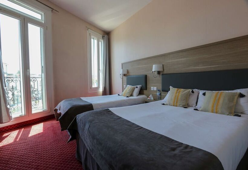 Brit Hotel Bleu Nuit