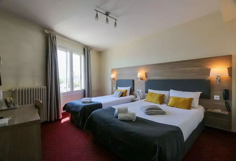 Brit Hotel Bleu Nuit