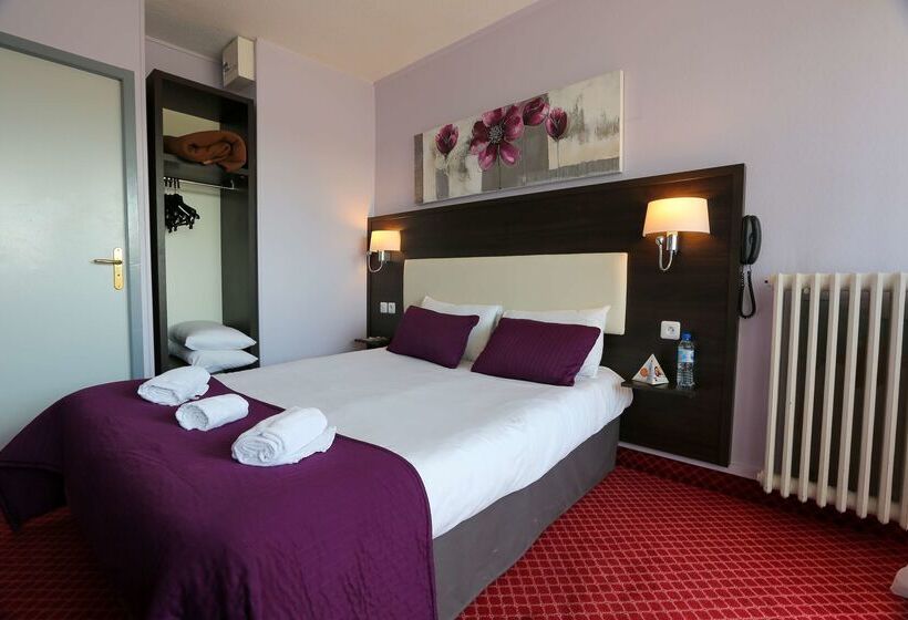 Brit Hotel Bleu Nuit