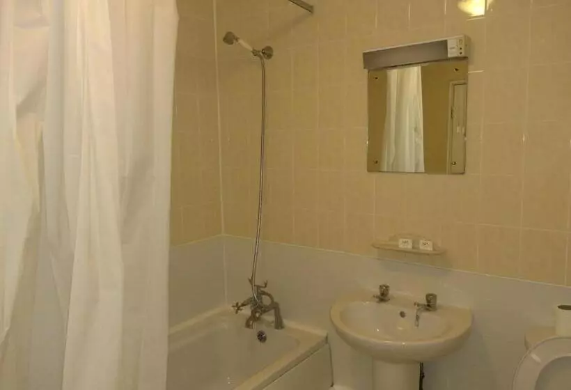 Отель The Crown