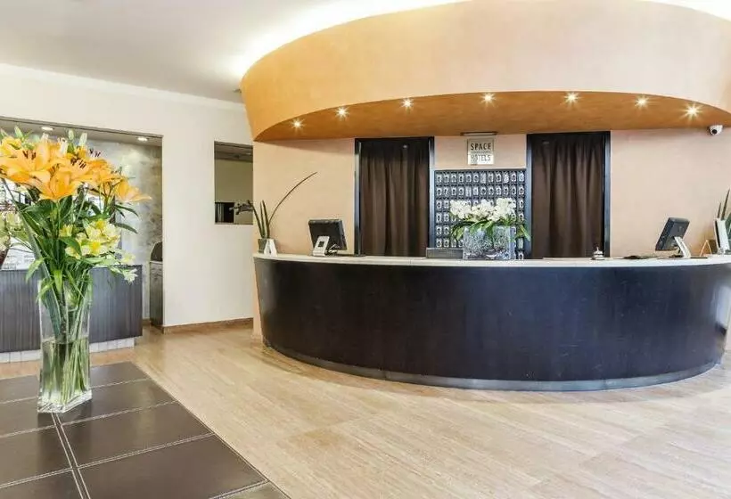 Hotelli Des Etrangers