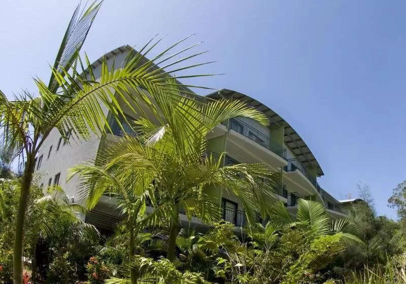 Hotel Flynns Beach Resort