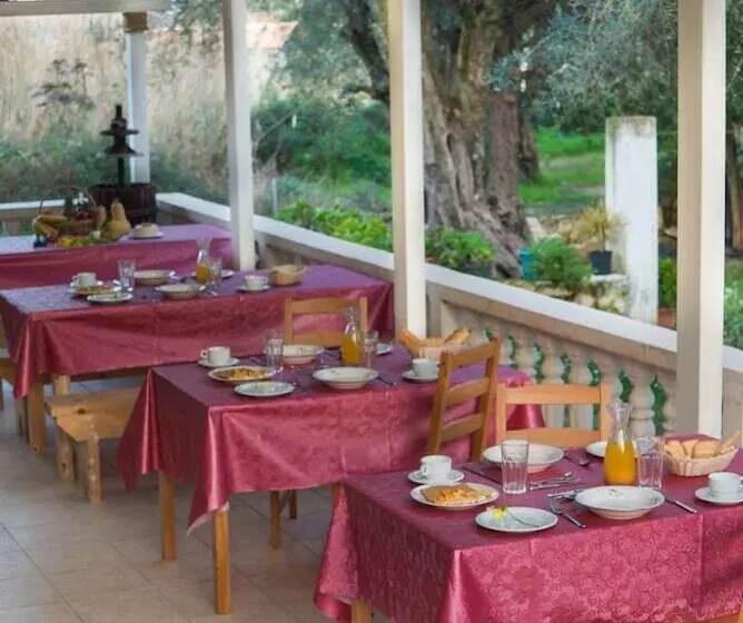 هتل Herodotos Studios