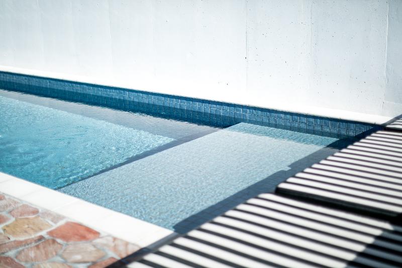 فندق Les Roches Rouges, A Beaumier