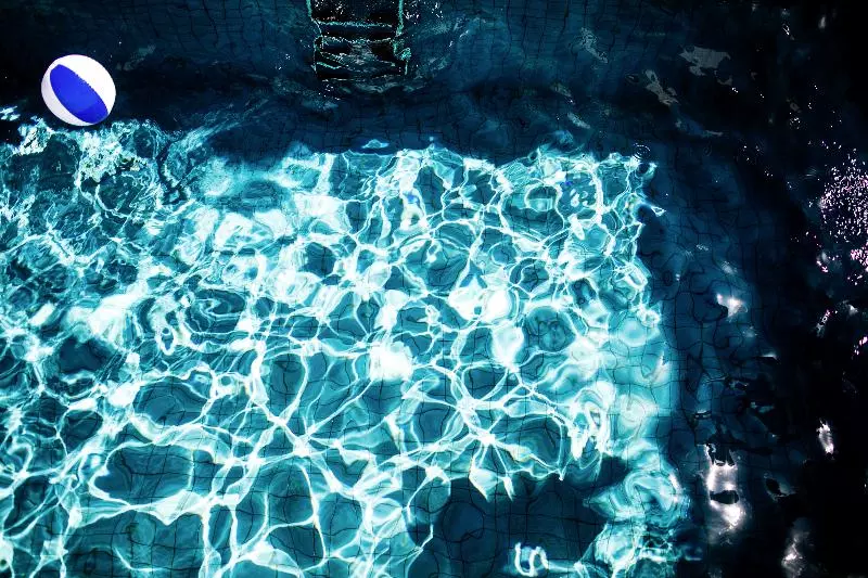 בית מלון כפרי Les Roches Rouges, A Beaumier