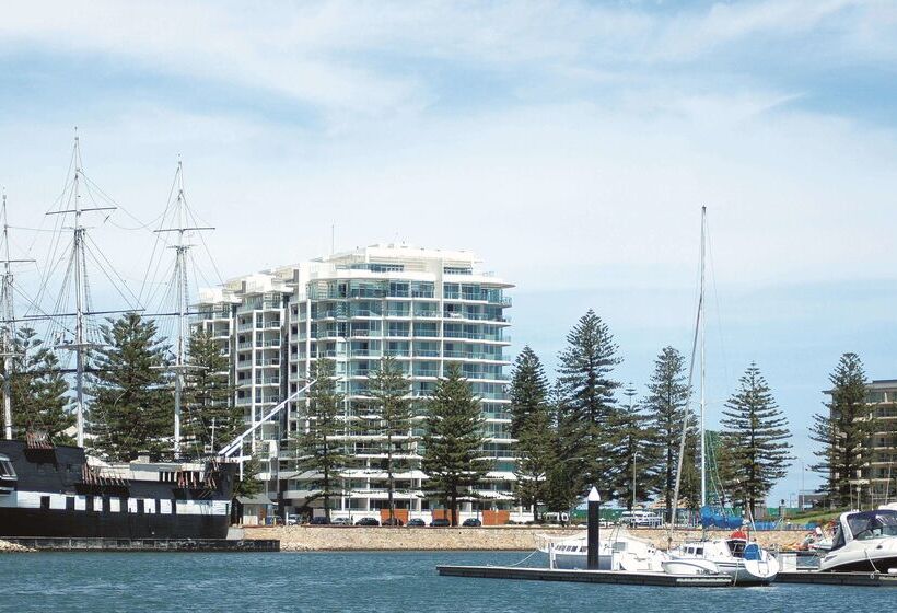 Hotel Oaks Glenelg Liberty Suites