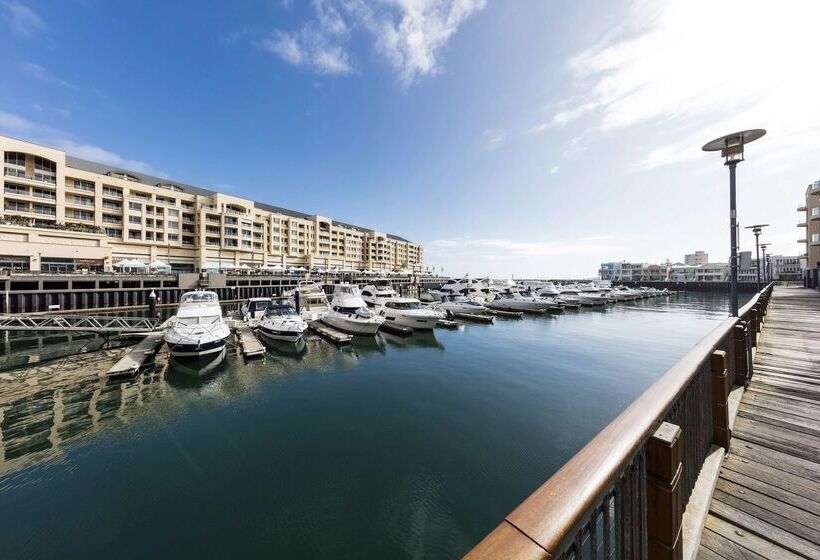 Hotel Oaks Glenelg Liberty Suites