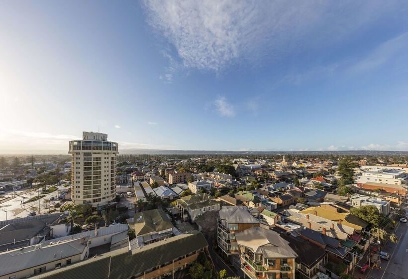 Hotel Oaks Glenelg Liberty Suites