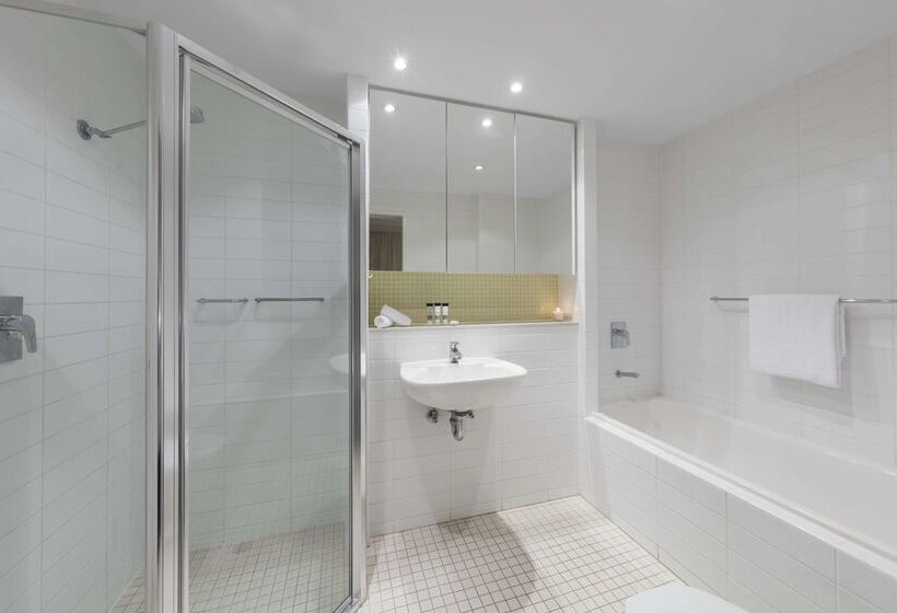 Hotel Oaks Glenelg Liberty Suites