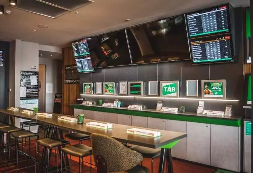 Отель Shoreline