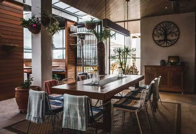 Отель Shoreline