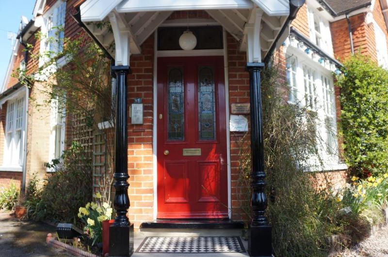 Hotel The Lawn Guest House Gatwick