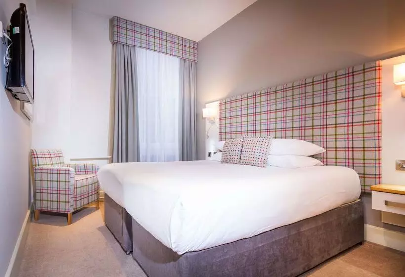 White Hart Hotel & Apartments