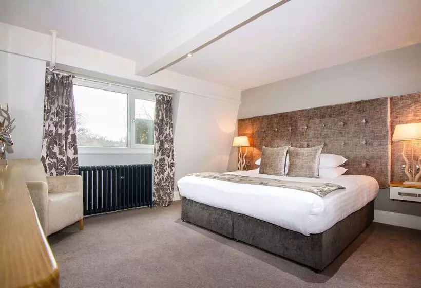 White Hart Hotel & Apartments