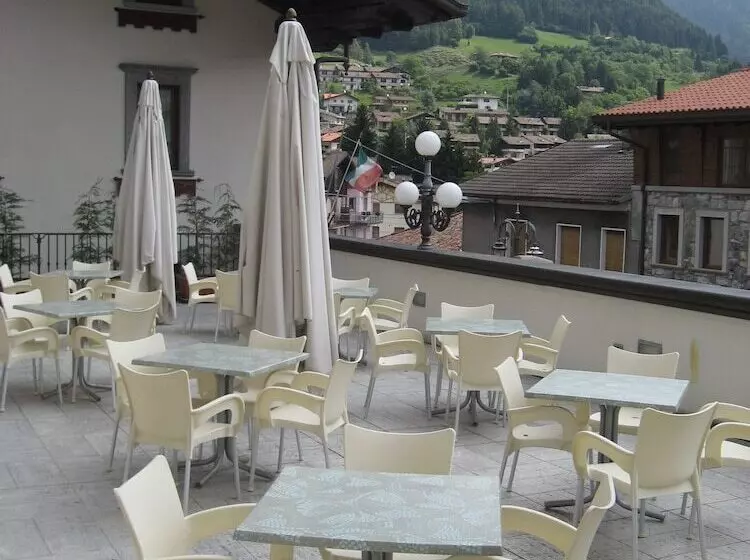 ホテル Albergo Venturelli