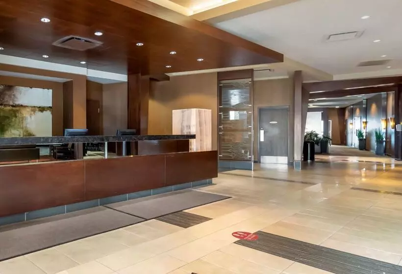 酒店 Best Western Cold Lake Inn