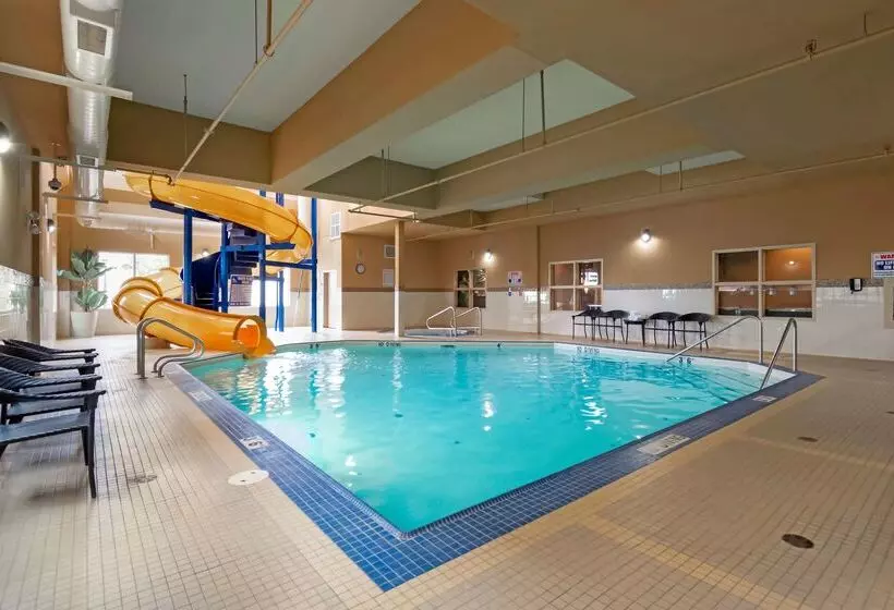 酒店 Best Western Cold Lake Inn