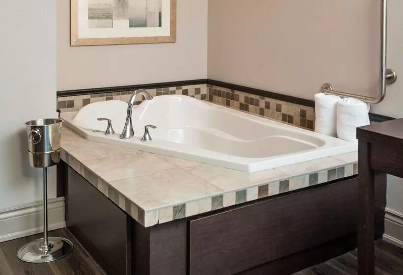 Отель Best Western Plus Moncton