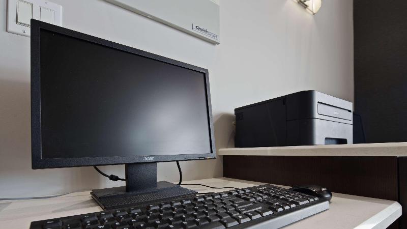 هتل Best Western Plus Moncton