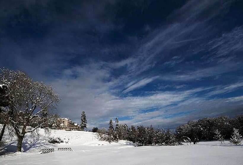 Отель Bovey Castle