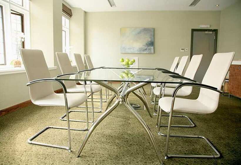 Отель Bovey Castle