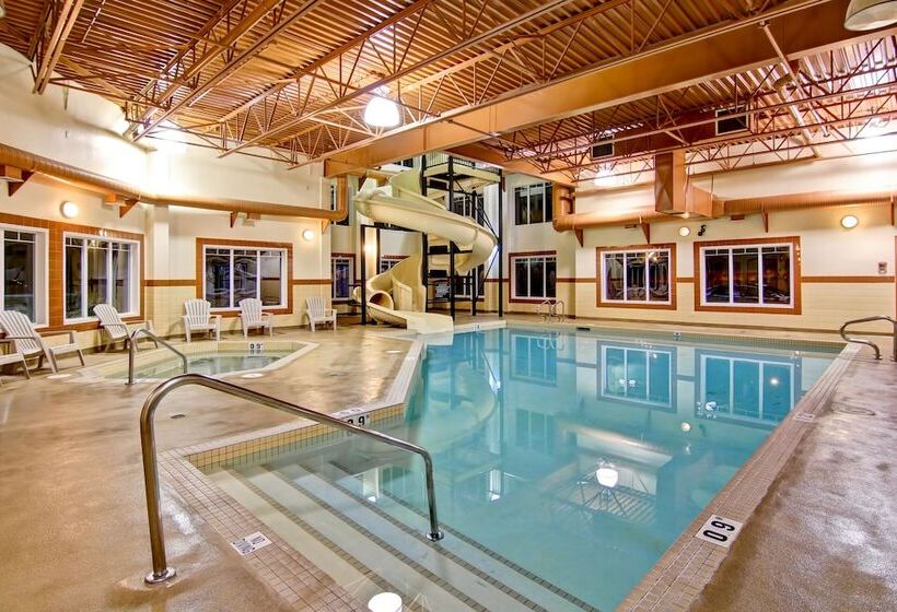 Rimbey Ridge Hotel & Suites