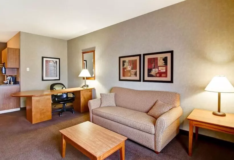Rimbey Ridge Hotel & Suites