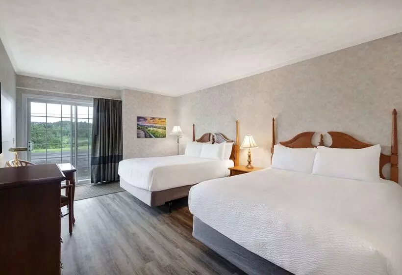 בית מלון כפרי Days Inn By Wyndham Edmundston