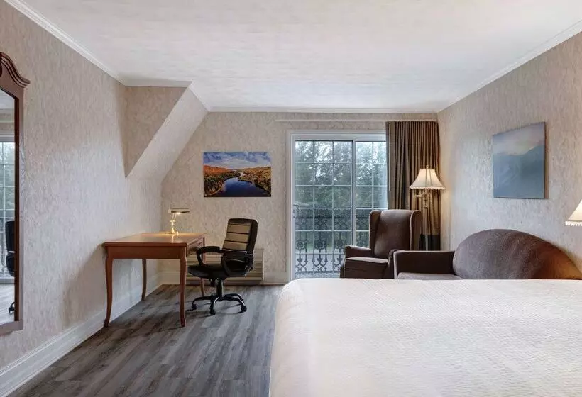 בית מלון כפרי Days Inn By Wyndham Edmundston