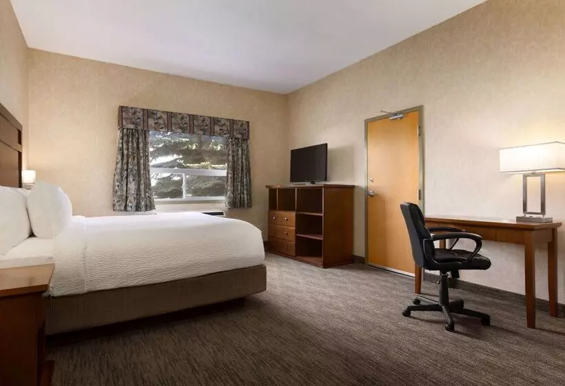 호텔 Days Inn & Suites By Wyndham Brooks