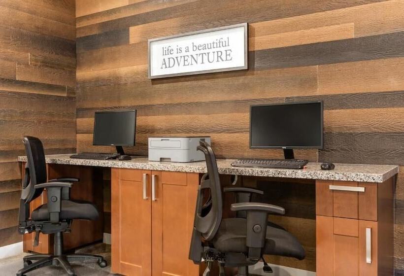 Szálloda Days Inn & Suites By Wyndham Brooks