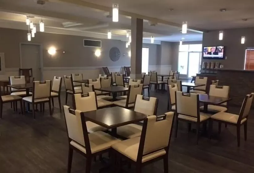 호텔 Days Inn & Suites By Wyndham Brooks