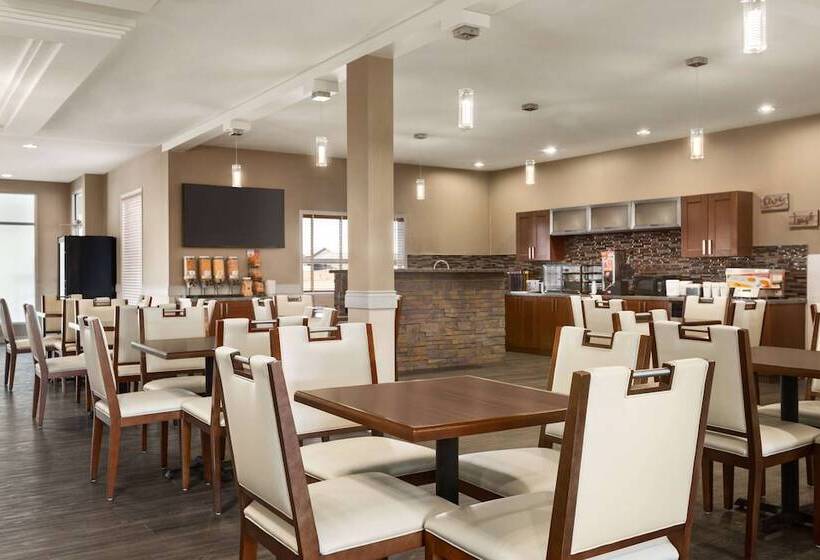 Szálloda Days Inn & Suites By Wyndham Brooks